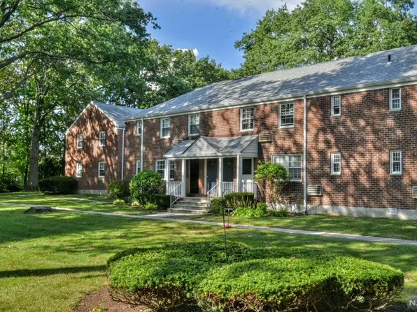 78 Clark Ct, Rutherford, NJ 07070