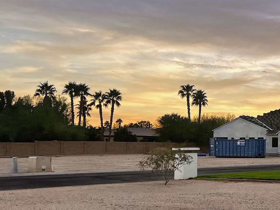 1st image of 4611 W Honeysuckle Dr