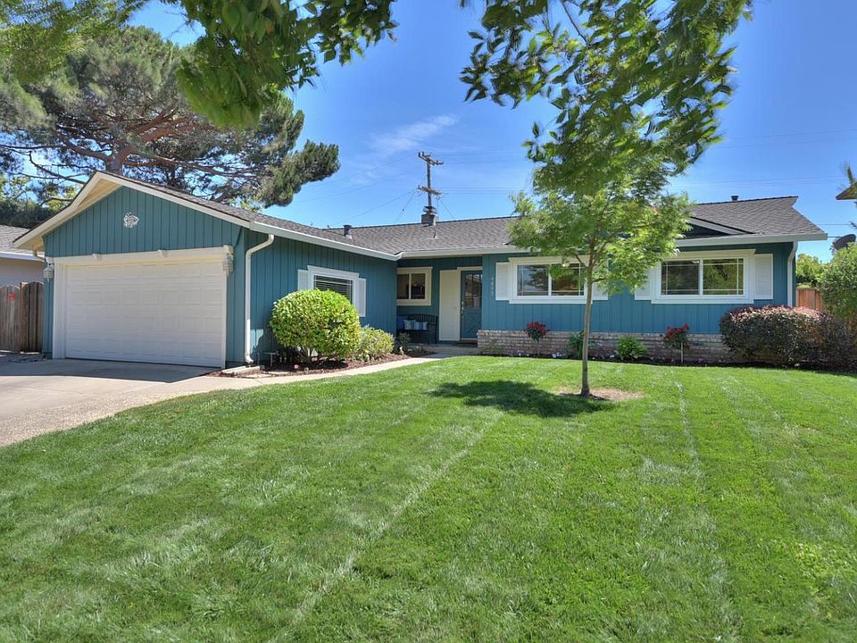 1st image of 4812 Pebble Glen Dr