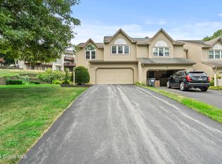 1 Pine Ridge Rd, Saratoga Springs, NY 12866