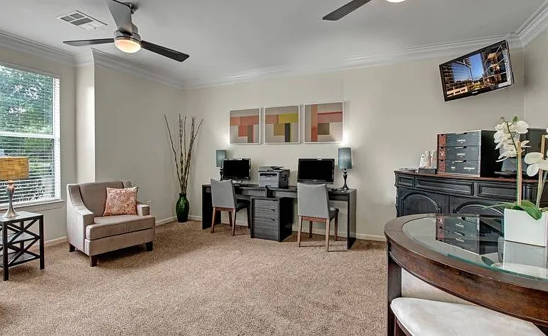 Hamptons at Woodland Pointe — Photo 23