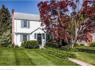 19 Greenhurst Rd, West Hartford, CT 06107