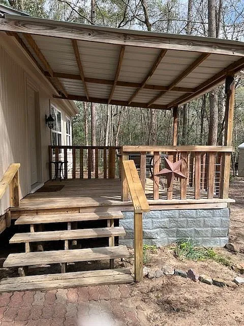 1 bed, 1.0 bath, 698 sqft, $1,350 — Photo 2