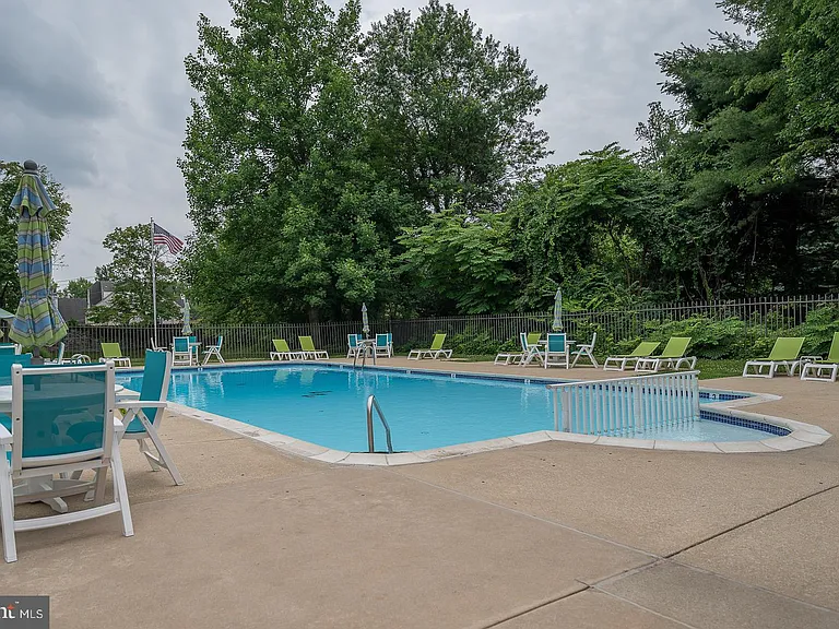 40 Old Lancaster Rd #512 — Photo 45