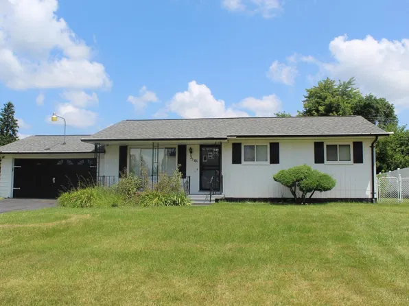 3561 Ridgecliffe Dr, Flint, MI 48532