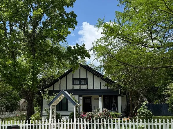 201 Methodist St, Red Oak, TX 75154
