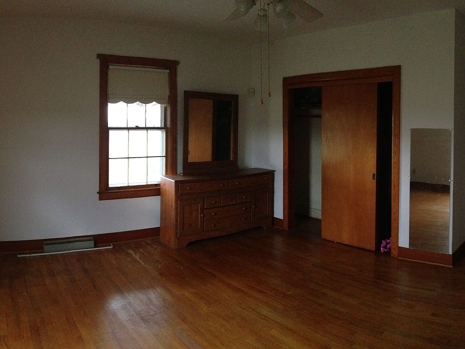 1st image of 534 Logan St APT 4