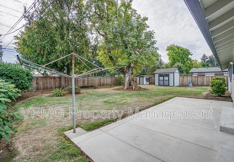 7301 Indiana St — Photo 29