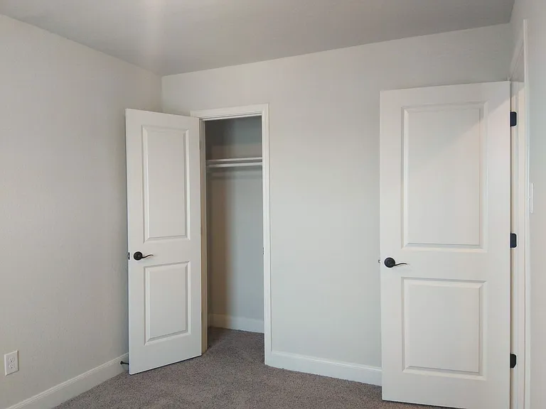 6315 Melanzane Ave #1 — Photo 35