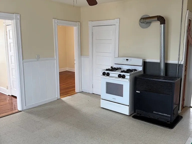 354 Cass Ave #3R — Photo 3