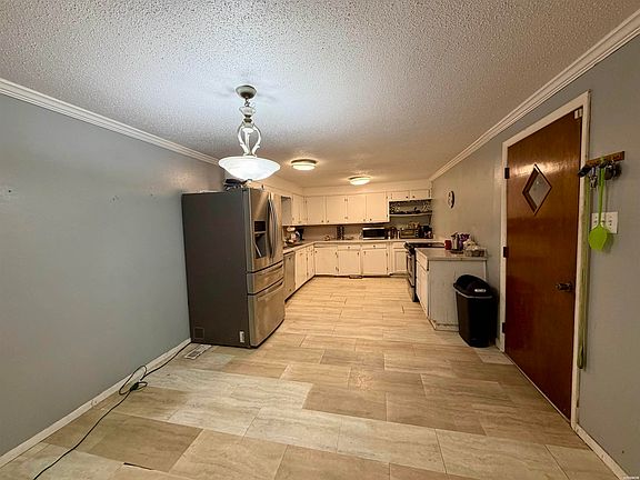 4th image of 409 McKay St
