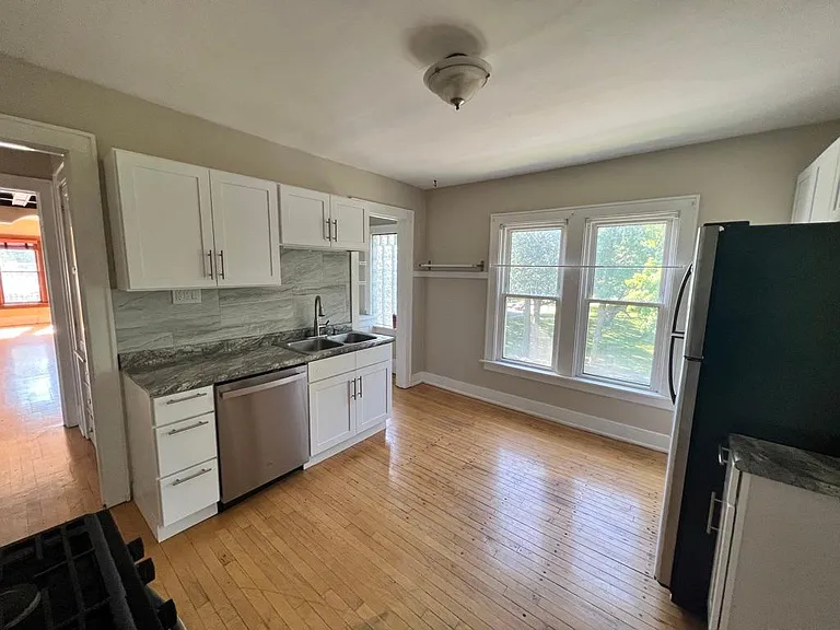 2945 S Logan Ave #2 — Photo 30