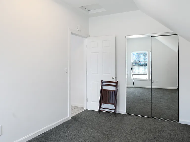 707 Washington St #B — Photo 11