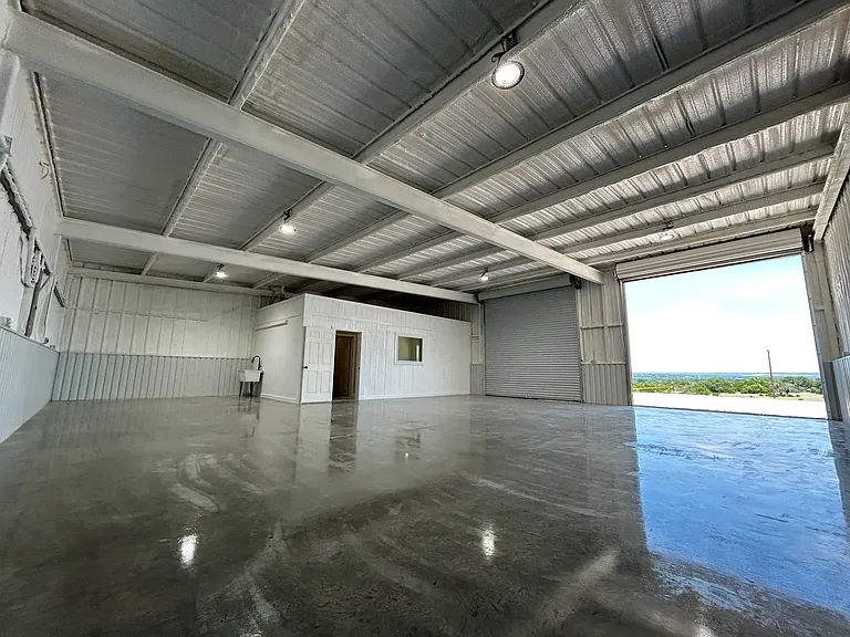 6394 FM 1715 — Photo 5