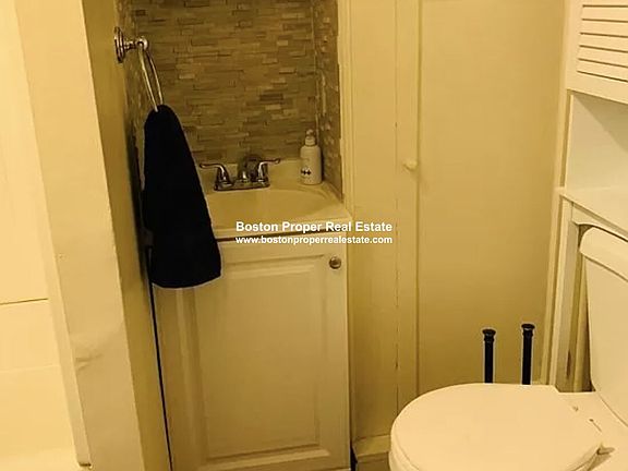 27 Bay State Rd. #3F Boston - Kenmore Unit Photo 6 (1)