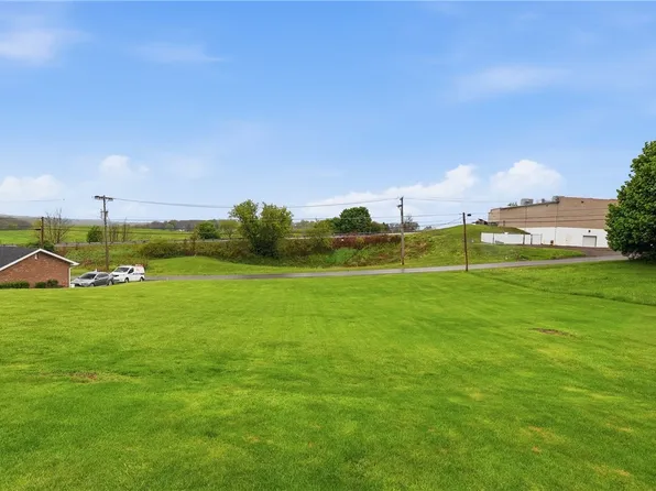4 Saxonburg Rd, Butler, PA 16002