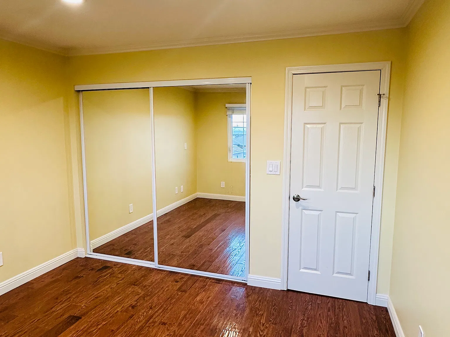 5 bed, 2.5 bath, $1,400 — Photo 2