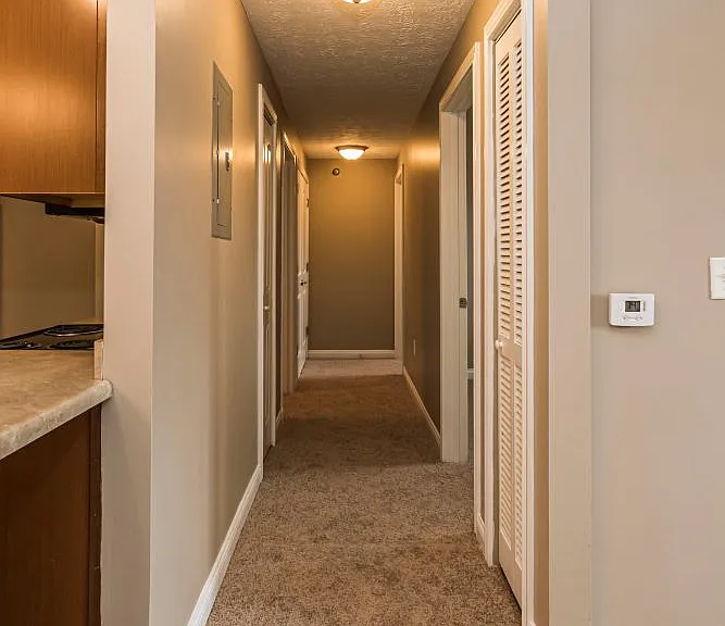 Greenbrier Apartments — Photo 35