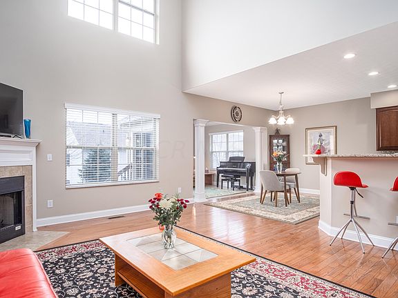 2nd image of 933 Adara Dr