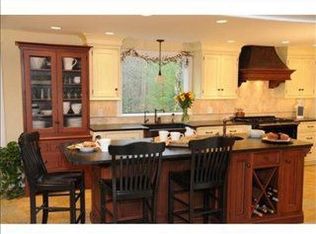 75 Mount Lebanon St, Pepperell, MA 01463