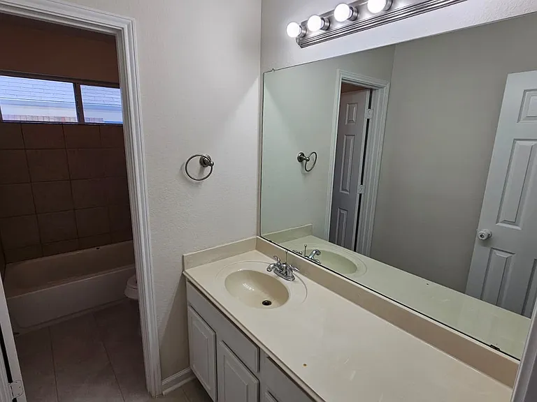 5236 Hilcroft Rd — Photo 6