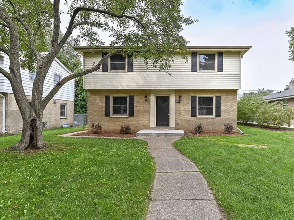 2225 N 103rd STREET, Wauwatosa, WI 53226