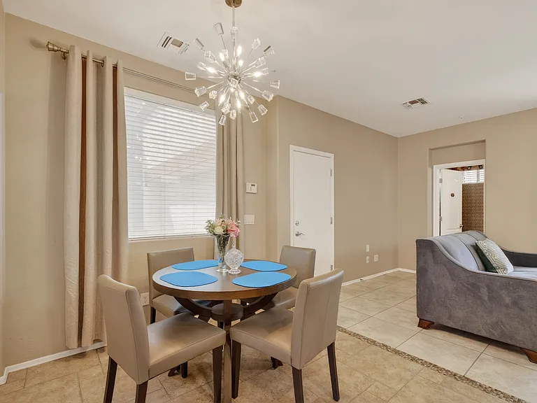 12034 W Polk St — Photo 16