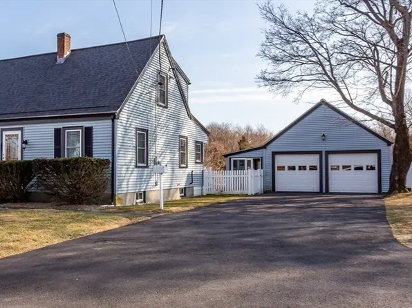 549 Read St, Somerset, MA 02726