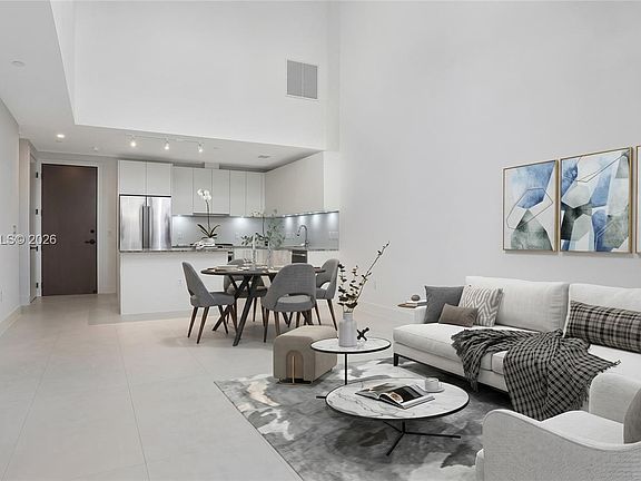 2nd image of 3034 Oak Ave #Townhouse 2