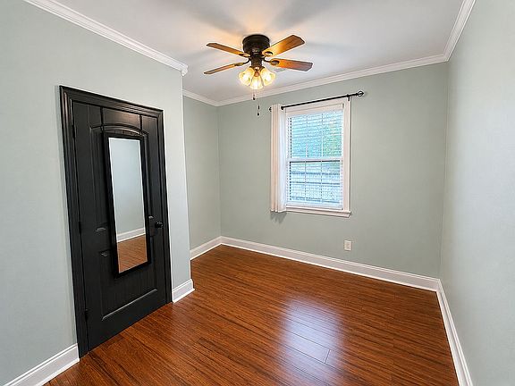 5th image of 7 Juniper St NE