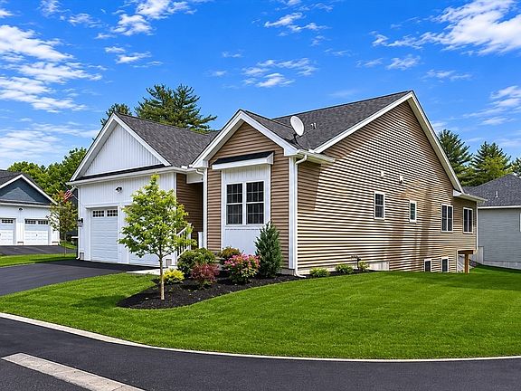 2nd image of 7 Burkhardt Cir #10