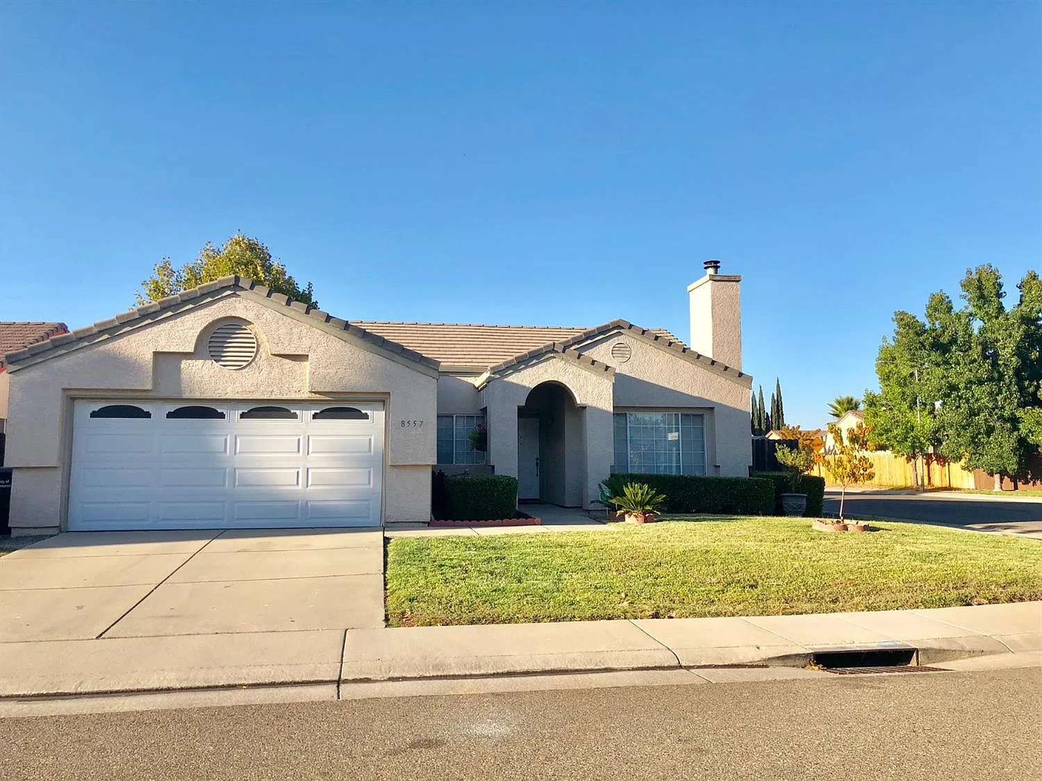 8557 New Star Cir photo 1