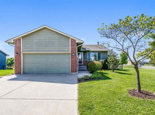 1717 N Nickelton Cir, Wichita, KS 67235