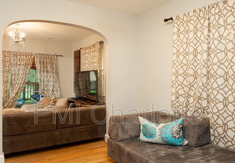 1829 Merriman Ave — Photo 14