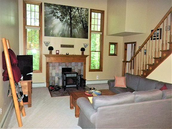 3rd image of 443 E Hyerdale Dr