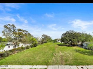 1118 Oak St, Biloxi, MS 39530