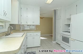 3rd image of 4784 Carolyn Ln