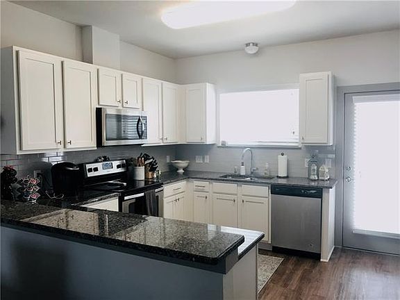 2nd image of 12189 Chelsea Glen Pl