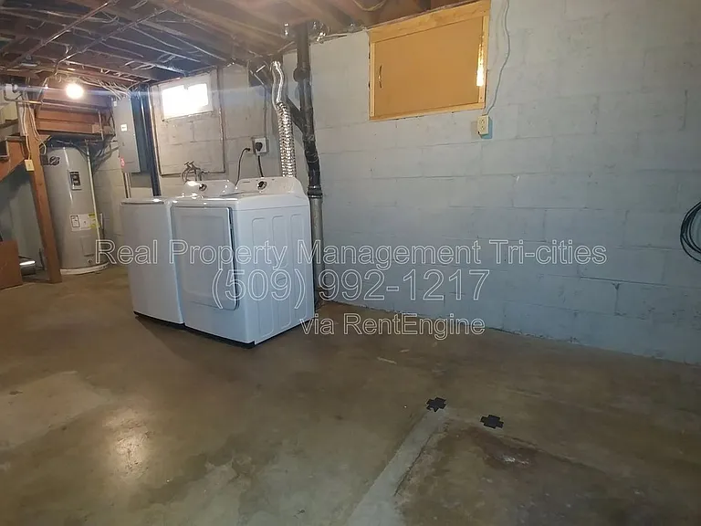 414 Douglass Ave — Photo 15