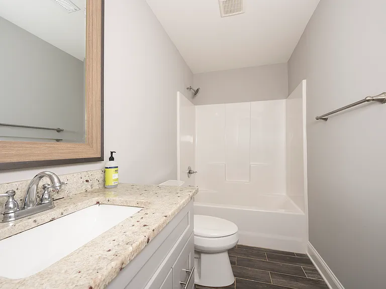 490 Lotus Ct — Photo 33