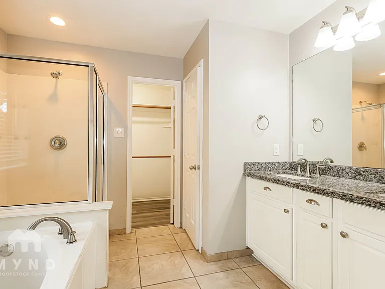 12035 Thornecrest Dr — Photo 13