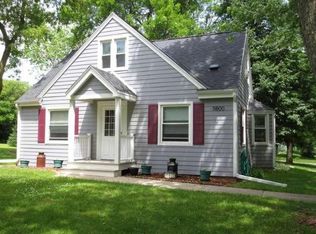 11800 W Howard Ave, Greenfield, WI 53228