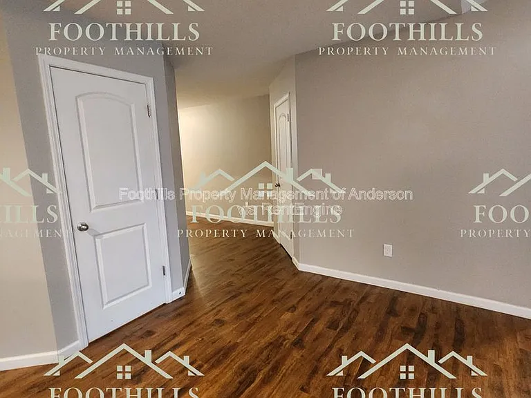 1027 Whirlaway Cir — Photo 10
