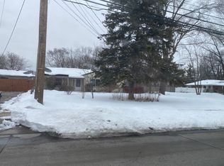 17307 Common Rd, Roseville, MI 48066