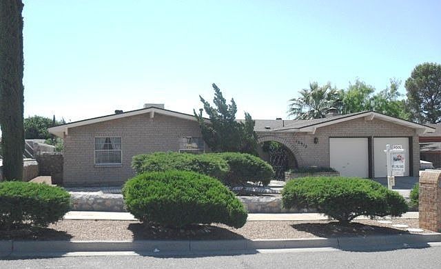 1st image of 10912 Lakewood Ave