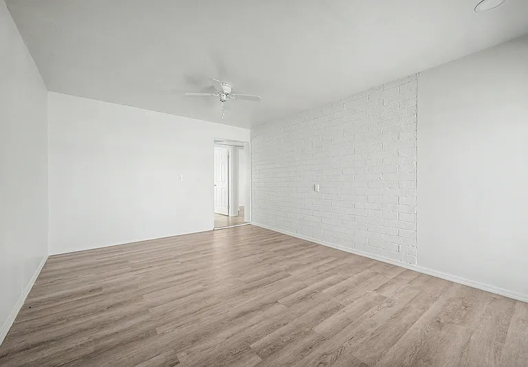 2045 E Orange St — Photo 26