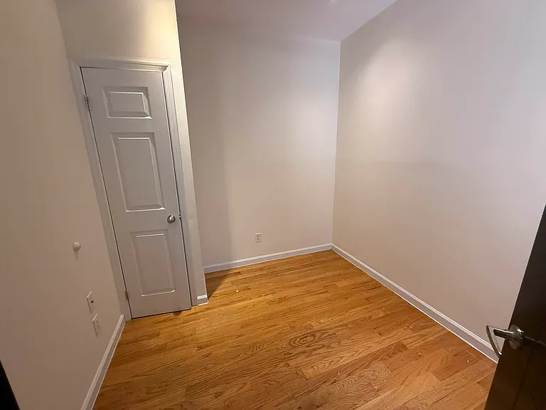 342 Manhattan Ave #5S — Photo 8