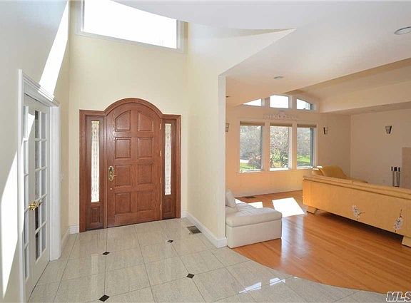 2nd image of 28 Hillcrest Dr