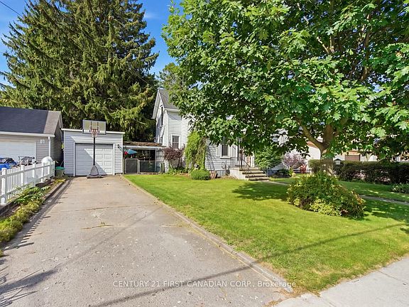 3rd image of 168 Graham St