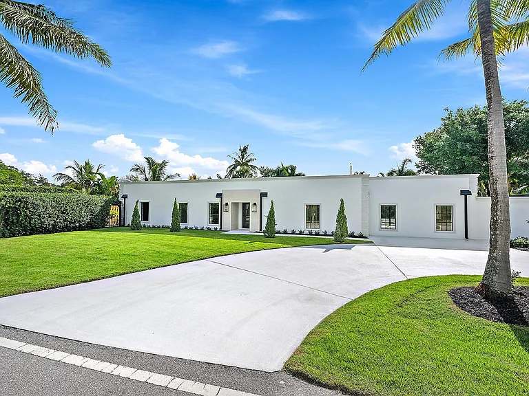 391 W Riverside Dr — Photo 34